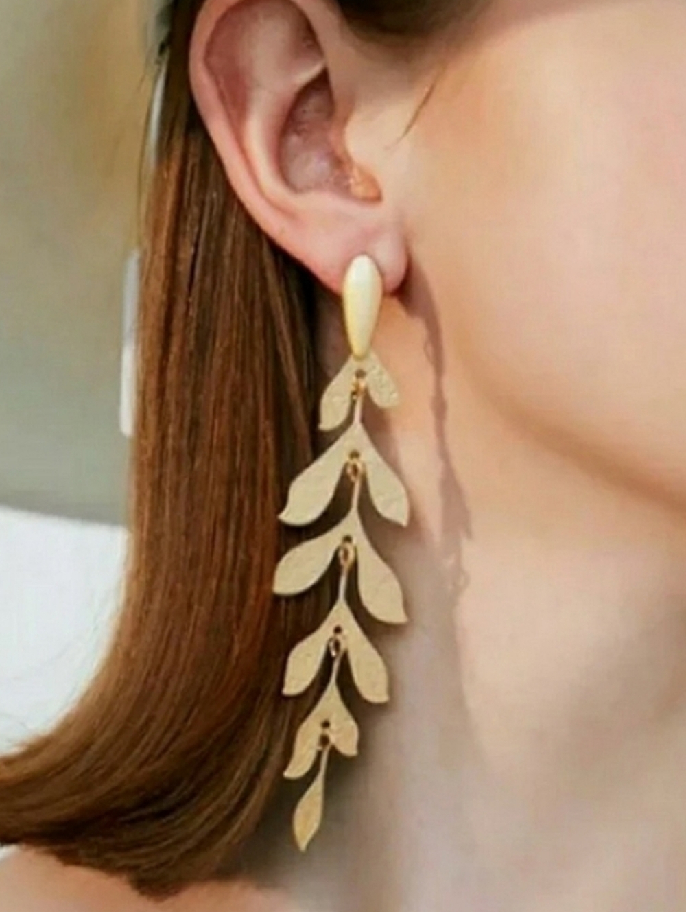 ▪️Gold leaf dangle earrings; NWOT